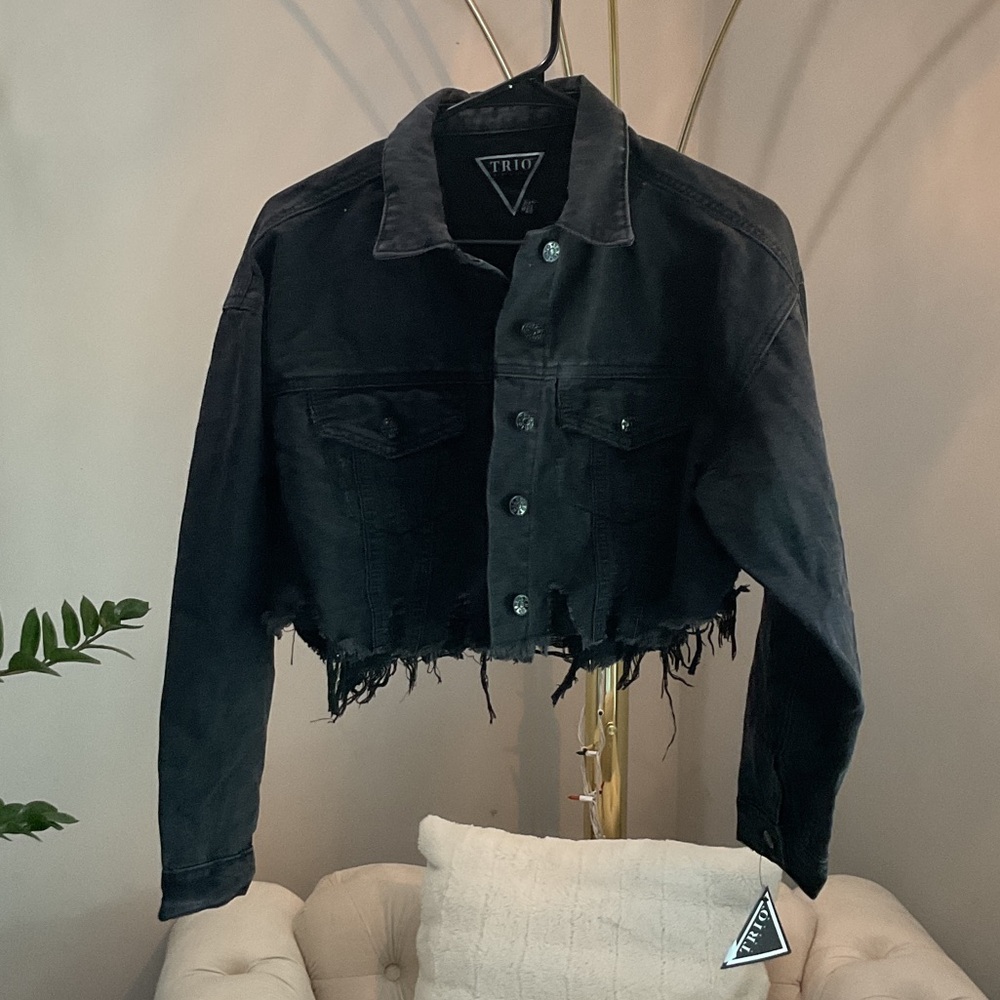 TRIO Black Cropped Denim Jacket